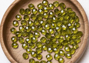 Бусины полированные круглые 6мм 25г (90 штук) 50230 оливковый прозрачный